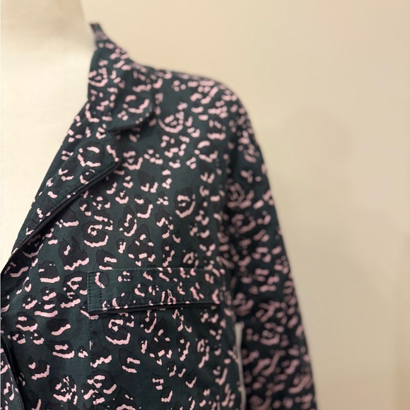 Victoria’s Secret cotton Long Sleeve Button Up Green Leopard Night Shirt Size M - Picture 8 of 11